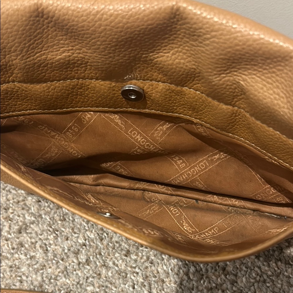 Vintage Longchamp Tan Crossbody Bag with Adjustable Strap - Picture 9 of 16